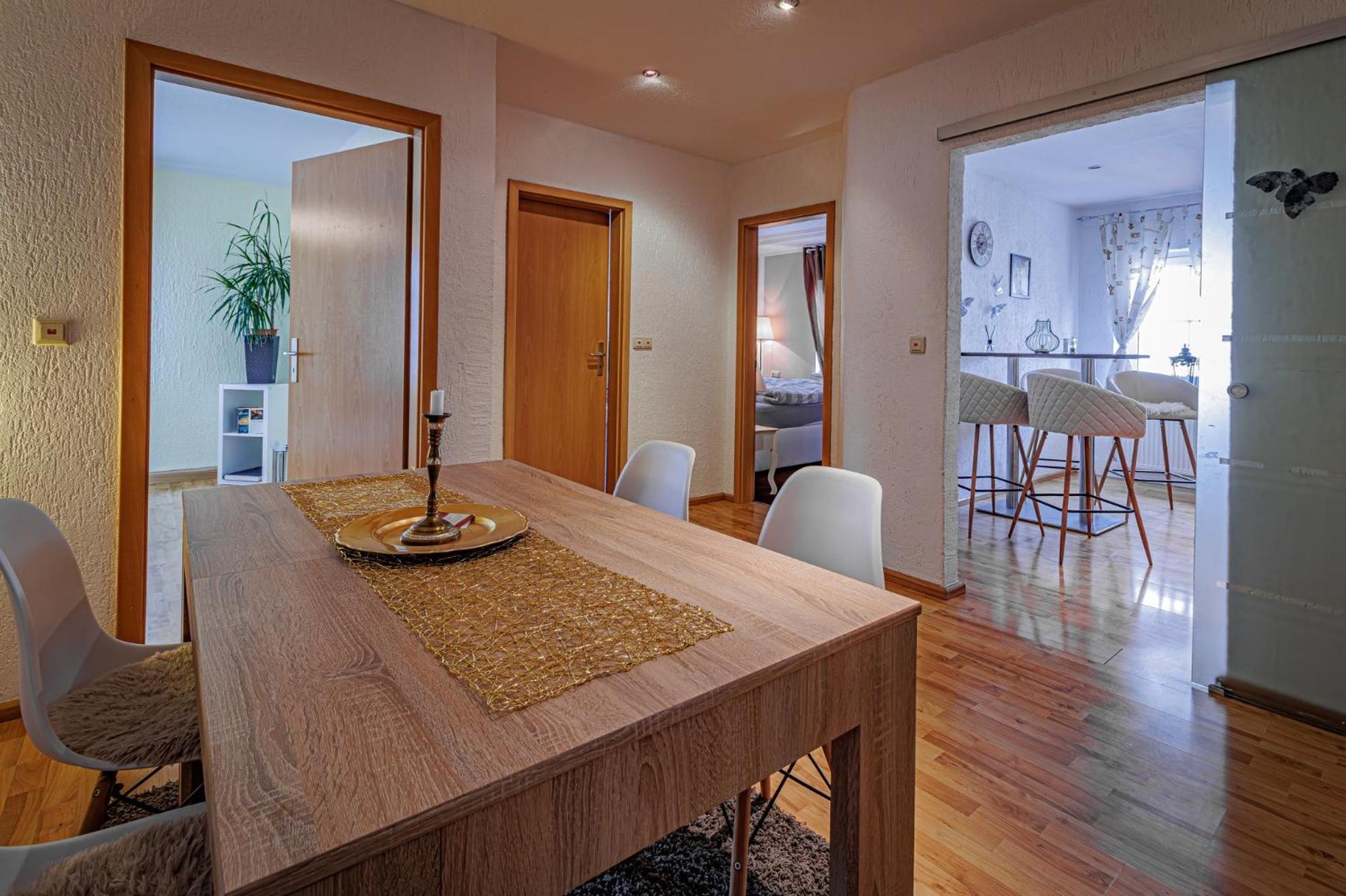 Wohnen Ueber Einem Mediterranen Restaurant,apartment 2 Oder 3 Apartamento Leipzig