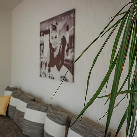 Wohnen Ueber Einem Mediterranen Restaurant,Apartment 2 Oder 3 Leipzig Exterior foto