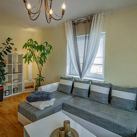 Wohnen Ueber Einem Mediterranen Restaurant,Apartment 2 Oder 3 Leipzig Exterior foto