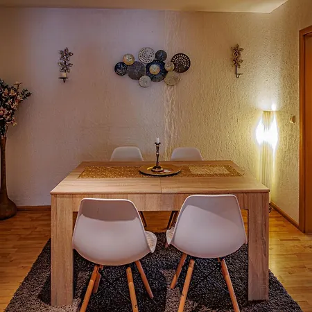 Wohnen Ueber Einem Mediterranen Restaurant,Apartment 2 Oder 3 Leipzig Exterior foto