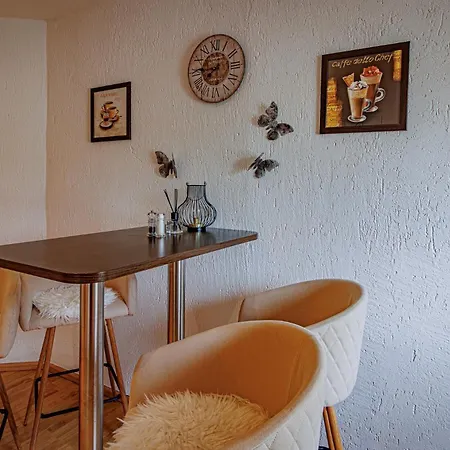 Wohnen Ueber Einem Mediterranen Restaurant,Apartment 2 Oder 3 Leipzig Exterior foto