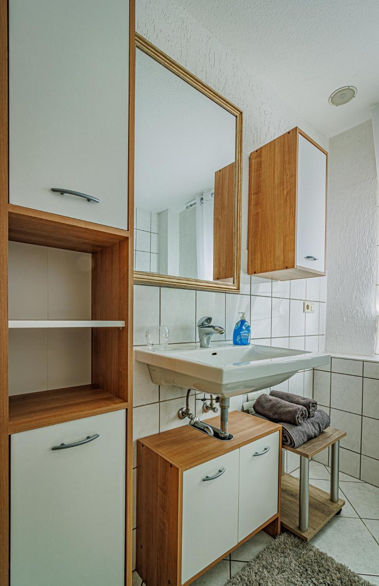 Wohnen Ueber Einem Mediterranen Restaurant,apartment 2 Oder 3 Apartment *