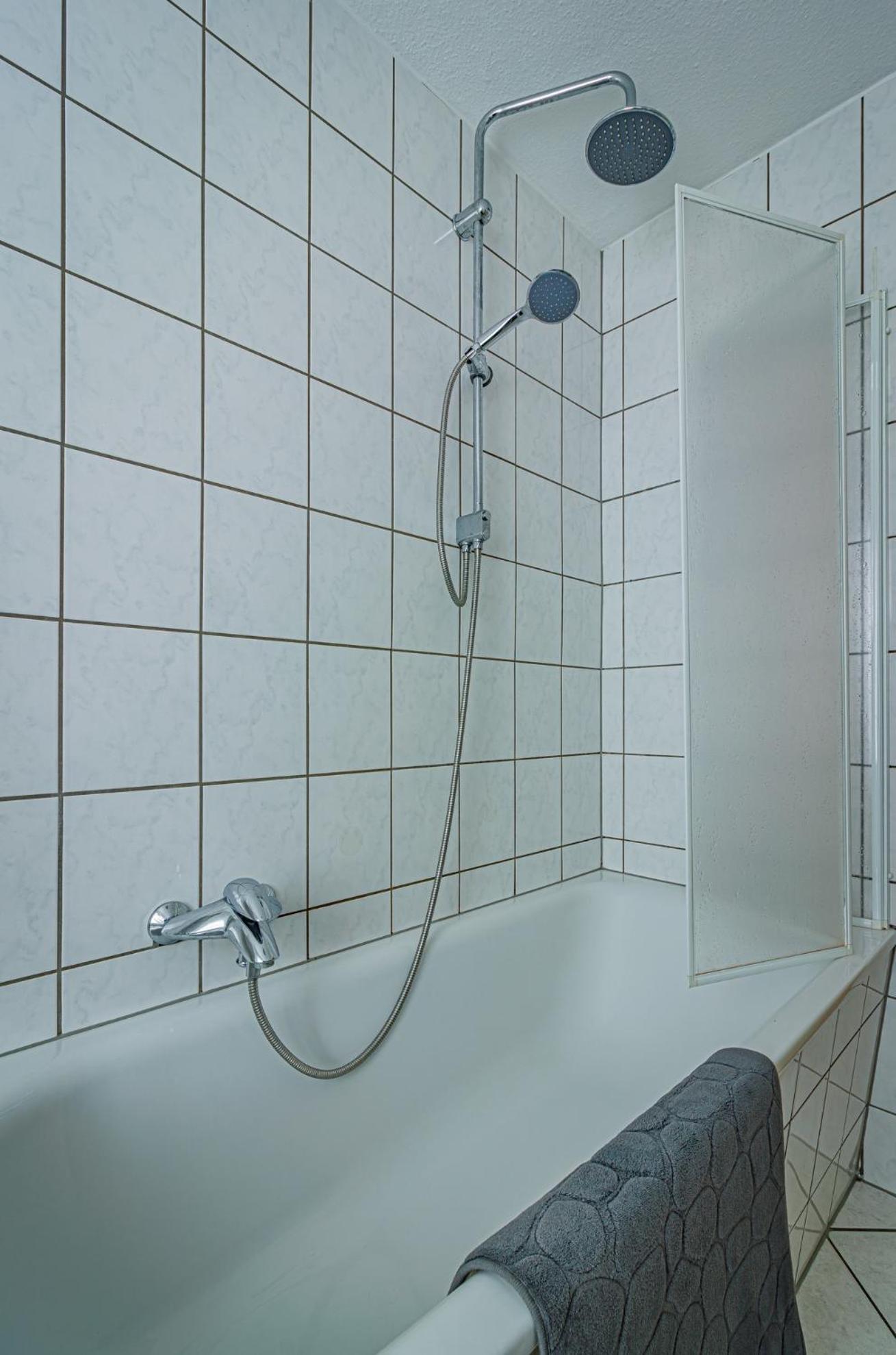 Wohnen Ueber Einem Mediterranen Restaurant,apartment 2 Oder 3 Apartment *