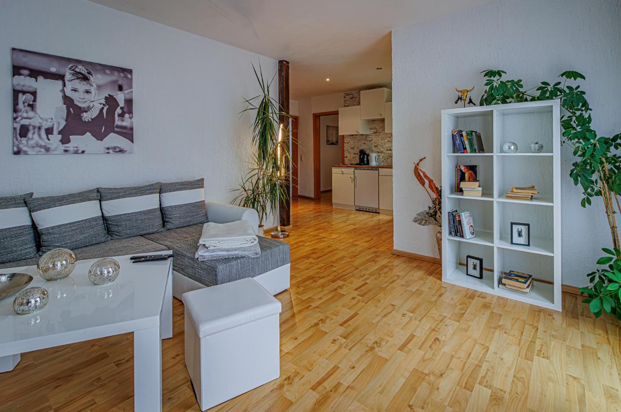 Wohnen Ueber Einem Mediterranen Restaurant,apartment 2 Oder 3