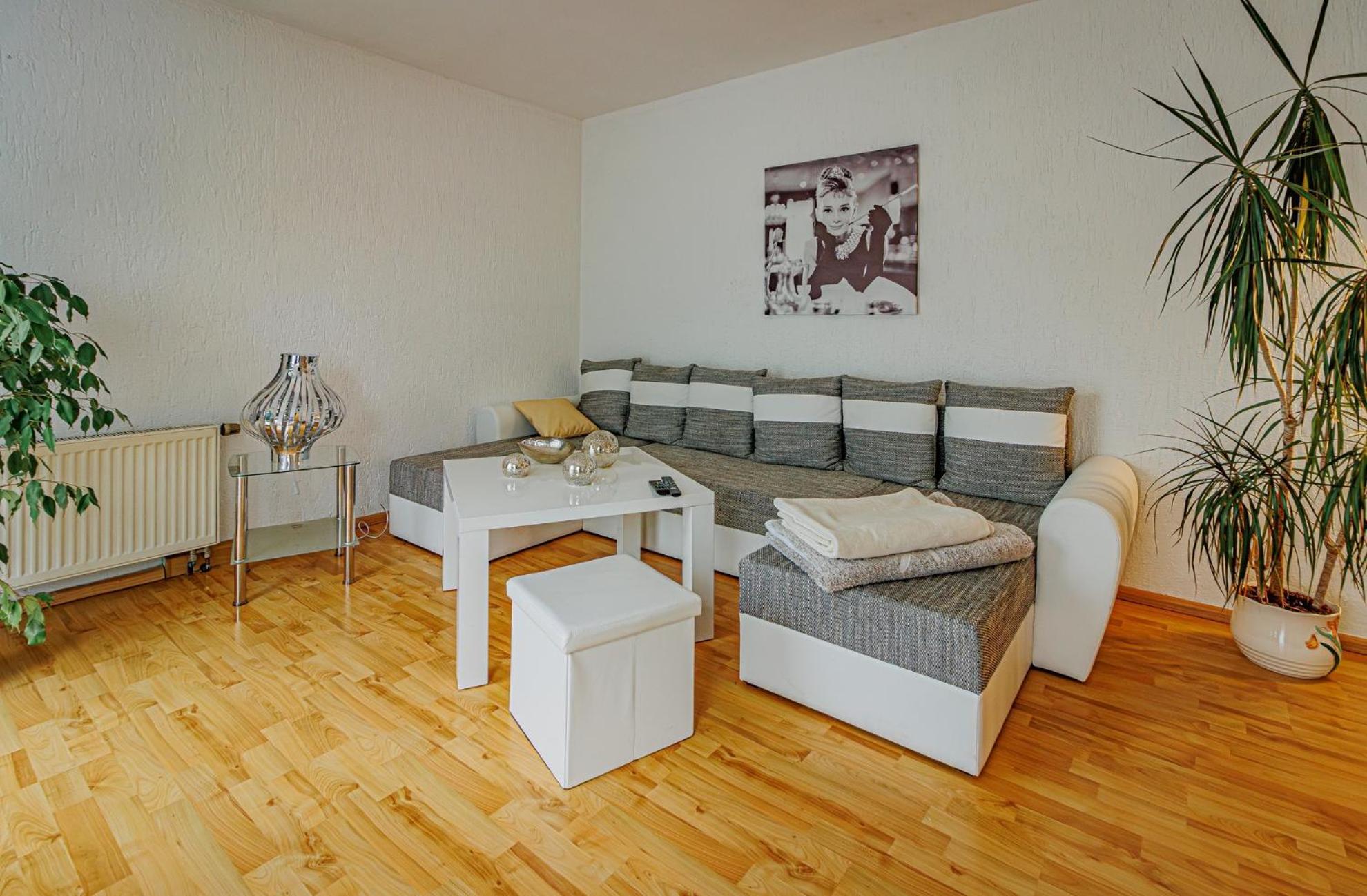 Wohnen Ueber Einem Mediterranen Restaurant,apartment 2 Oder 3